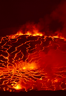 Le lac de lave du volcan Nyiragongo